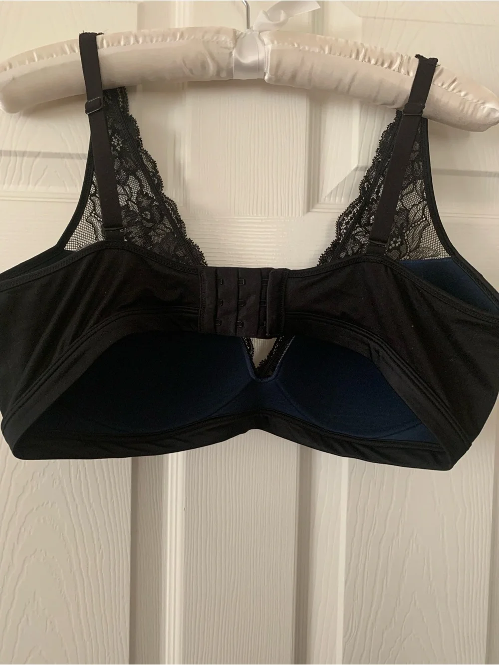 Maidenform Bra: Soft Dark Navy Cups with Black Lace, XL